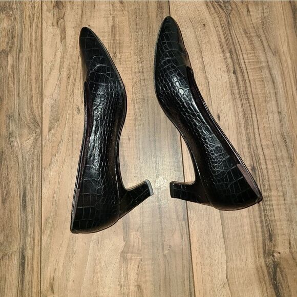 Phyllis Poland Crocodile Pumps - Picture 3 of 7